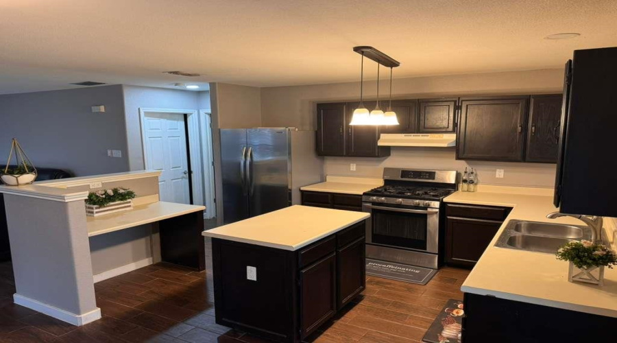 101 Jacales Ct, Laredo, Texas 78045, 3 Bedrooms Bedrooms, 5 Rooms Rooms,2 BathroomsBathrooms,Residential,For Sale,101 Jacales Ct,20261960