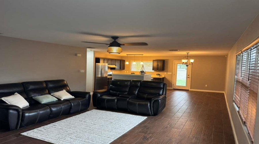 101 Jacales Ct, Laredo, Texas 78045, 3 Bedrooms Bedrooms, 5 Rooms Rooms,2 BathroomsBathrooms,Residential,For Sale,101 Jacales Ct,20261960