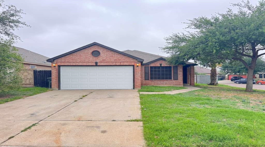 101 Jacales Ct, Laredo, Texas 78045, 3 Bedrooms Bedrooms, 5 Rooms Rooms,2 BathroomsBathrooms,Residential,For Sale,101 Jacales Ct,20261960