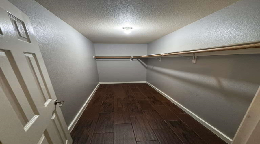 101 Jacales Ct, Laredo, Texas 78045, 3 Bedrooms Bedrooms, 5 Rooms Rooms,2 BathroomsBathrooms,Residential,For Sale,101 Jacales Ct,20261960