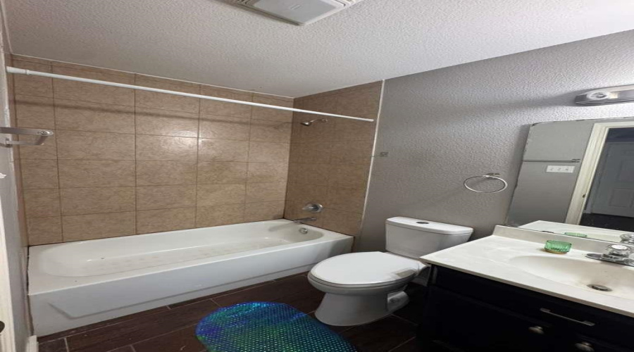 101 Jacales Ct, Laredo, Texas 78045, 3 Bedrooms Bedrooms, 5 Rooms Rooms,2 BathroomsBathrooms,Residential,For Sale,101 Jacales Ct,20261960