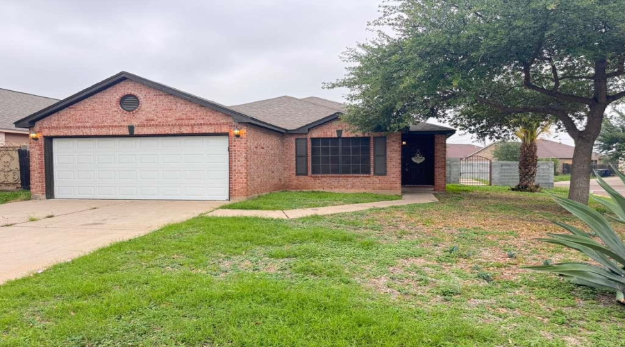 101 Jacales Ct, Laredo, Texas 78045, 3 Bedrooms Bedrooms, 5 Rooms Rooms,2 BathroomsBathrooms,Residential,For Sale,101 Jacales Ct,20261960