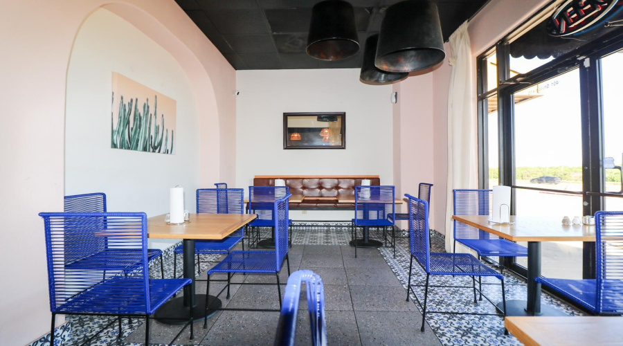 401 Shiloh Dr, Laredo, Texas 78045, 1 Room Rooms,4 BathroomsBathrooms,Commercial retail/office,For Sale,401 Shiloh Dr,20261966