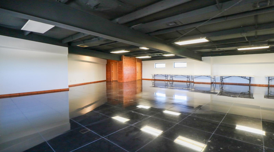 401 Shiloh Dr, Laredo, Texas 78045, 1 Room Rooms,4 BathroomsBathrooms,Commercial retail/office,For Sale,401 Shiloh Dr,20261966