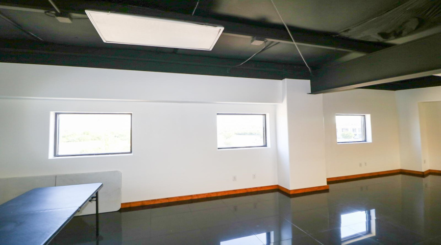 401 Shiloh Dr, Laredo, Texas 78045, 1 Room Rooms,4 BathroomsBathrooms,Commercial retail/office,For Sale,401 Shiloh Dr,20261966