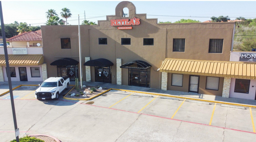 401 Shiloh Dr, Laredo, Texas 78045, 1 Room Rooms,4 BathroomsBathrooms,Commercial retail/office,For Sale,401 Shiloh Dr,20261966