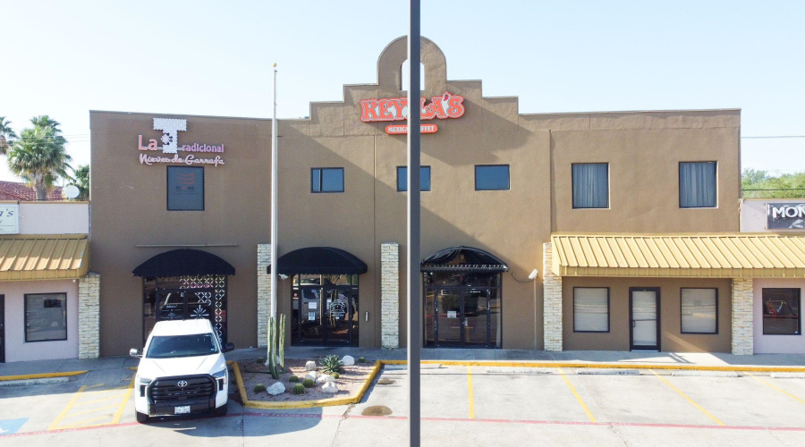 401 Shiloh Dr, Laredo, Texas 78045, 1 Room Rooms,4 BathroomsBathrooms,Commercial retail/office,For Sale,401 Shiloh Dr,20261966