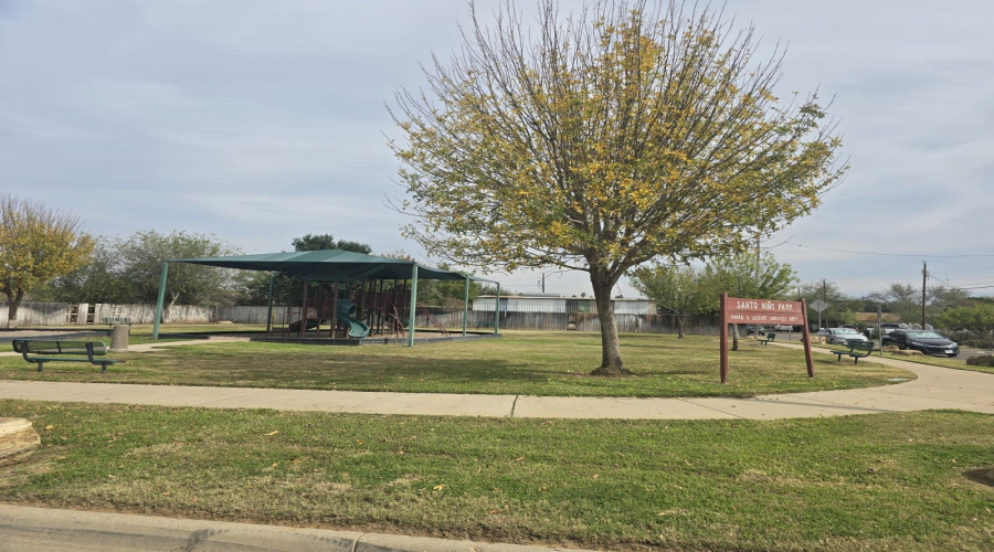 2016 S India Ave, Laredo, Texas 78046, ,Multi-family,For Sale,2016 S India Ave,20261970