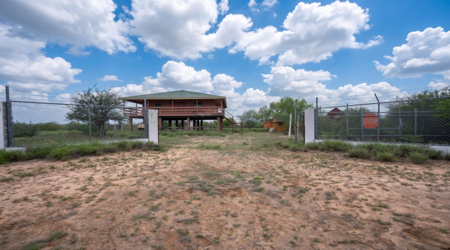 1061 Sal si Puedes, Laredo, Texas 78041, ,Land,For Sale,1061 Sal si Puedes,20261964