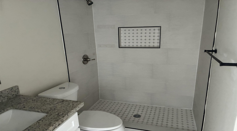 3001 E Price St, LAREDO, Texas 78043, 1 Bedroom Bedrooms, 5 Rooms Rooms,1 BathroomBathrooms,Residential,For Rent,3001 E Price St,20261962