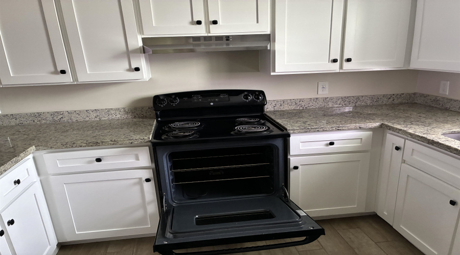 3001 E Price St, LAREDO, Texas 78043, 1 Bedroom Bedrooms, 5 Rooms Rooms,1 BathroomBathrooms,Residential,For Rent,3001 E Price St,20261962