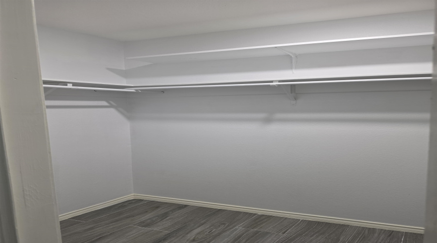 1233 St Patrick Dr, Laredo, Texas 78045, 3 Bedrooms Bedrooms, 7 Rooms Rooms,2 BathroomsBathrooms,Residential,For Sale,1233 St Patrick Dr,20261963