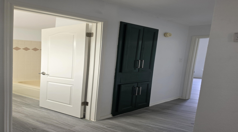 1233 St Patrick Dr, Laredo, Texas 78045, 3 Bedrooms Bedrooms, 7 Rooms Rooms,2 BathroomsBathrooms,Residential,For Sale,1233 St Patrick Dr,20261963