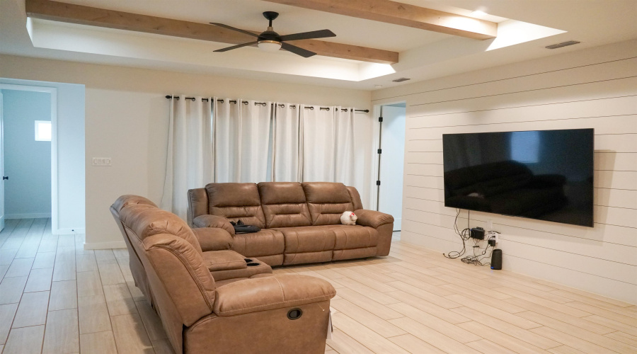 2510 Sambar Lp, Laredo, Texas 78045, 3 Bedrooms Bedrooms, 5 Rooms Rooms,2 BathroomsBathrooms,Residential,For Sale,2510 Sambar Lp,20261965