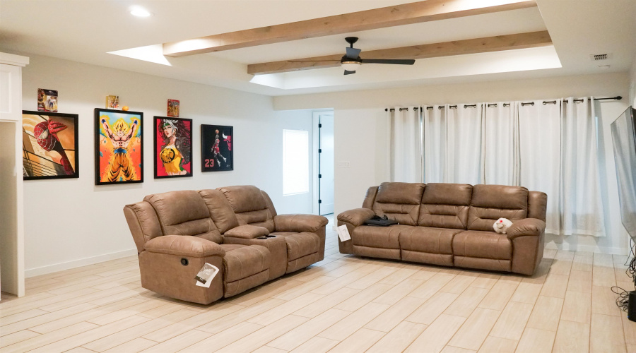 2510 Sambar Lp, Laredo, Texas 78045, 3 Bedrooms Bedrooms, 5 Rooms Rooms,2 BathroomsBathrooms,Residential,For Sale,2510 Sambar Lp,20261965