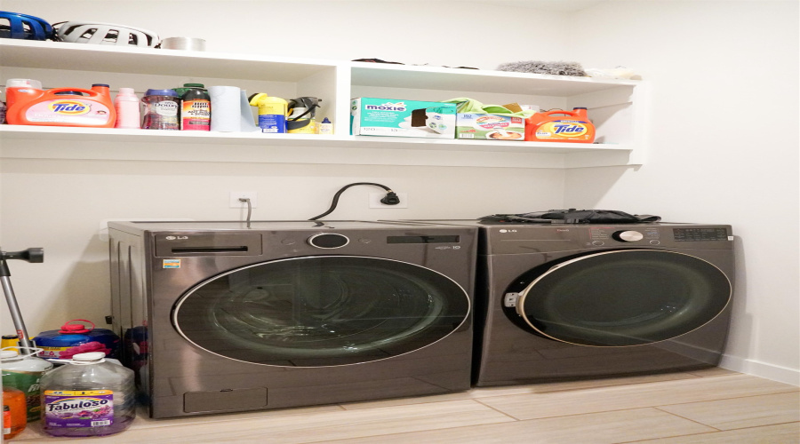 2510 Sambar Lp, Laredo, Texas 78045, 3 Bedrooms Bedrooms, 5 Rooms Rooms,2 BathroomsBathrooms,Residential,For Sale,2510 Sambar Lp,20261965