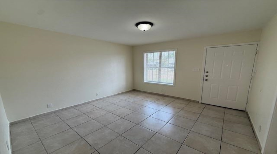 1912 Hidalgo St, Laredo, Texas 78040, 2 Bedrooms Bedrooms, 4 Rooms Rooms,1 BathroomBathrooms,Residential,For Rent,1912 Hidalgo St,20261967