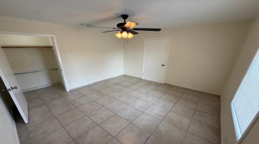 1912 Hidalgo St, Laredo, Texas 78040, 2 Bedrooms Bedrooms, 4 Rooms Rooms,1 BathroomBathrooms,Residential,For Rent,1912 Hidalgo St,20261967