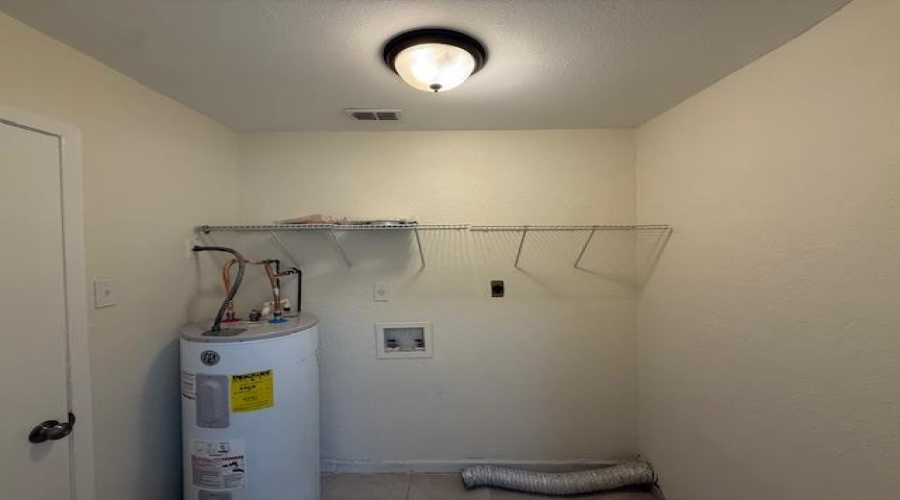 1912 Hidalgo St, Laredo, Texas 78040, 2 Bedrooms Bedrooms, 4 Rooms Rooms,1 BathroomBathrooms,Residential,For Rent,1912 Hidalgo St,20261967