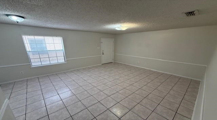 1502 San Pedro St, Laredo, Texas 78041, 2 Bedrooms Bedrooms, 4 Rooms Rooms,1 BathroomBathrooms,Residential,For Rent,1502 San Pedro St,20261969