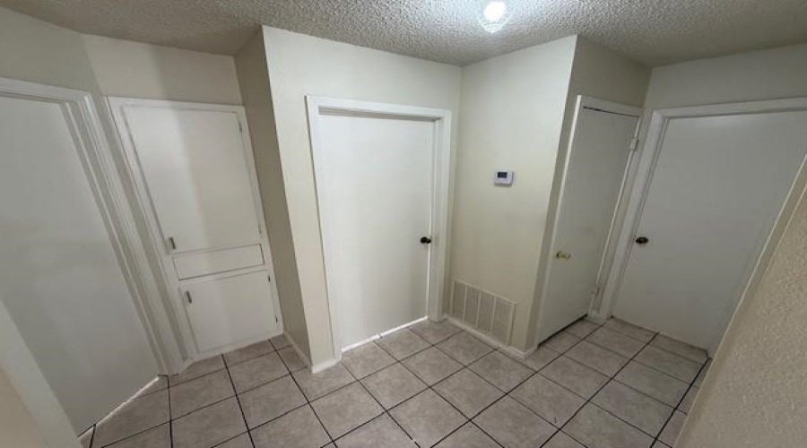 1502 San Pedro St, Laredo, Texas 78041, 2 Bedrooms Bedrooms, 4 Rooms Rooms,1 BathroomBathrooms,Residential,For Rent,1502 San Pedro St,20261969