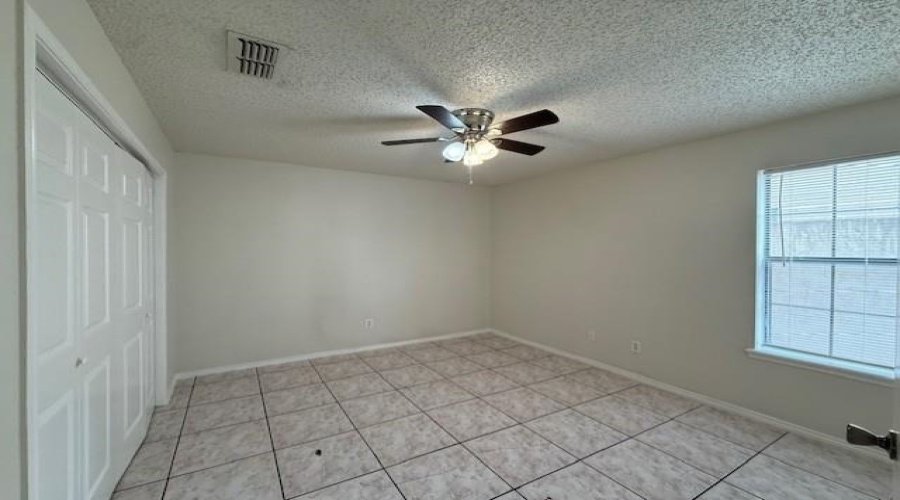 1502 San Pedro St, Laredo, Texas 78041, 2 Bedrooms Bedrooms, 4 Rooms Rooms,1 BathroomBathrooms,Residential,For Rent,1502 San Pedro St,20261969