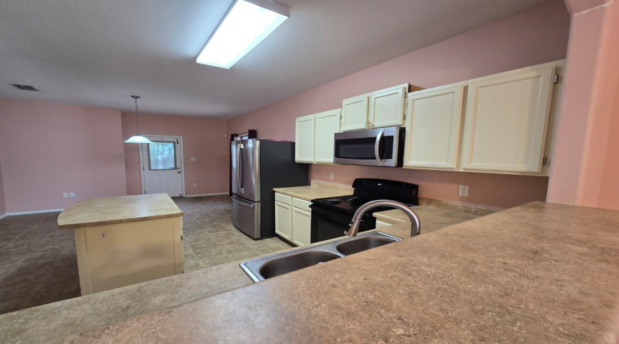 5507 Marlin Dr, Laredo, Texas 78043, 3 Bedrooms Bedrooms, 6 Rooms Rooms,2 BathroomsBathrooms,Residential,For Rent,5507 Marlin Dr,20261972