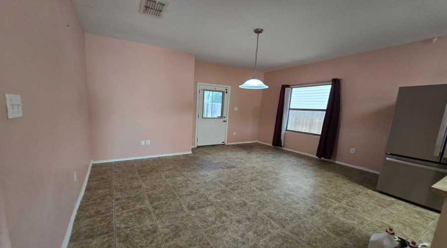 5507 Marlin Dr, Laredo, Texas 78043, 3 Bedrooms Bedrooms, 6 Rooms Rooms,2 BathroomsBathrooms,Residential,For Rent,5507 Marlin Dr,20261972