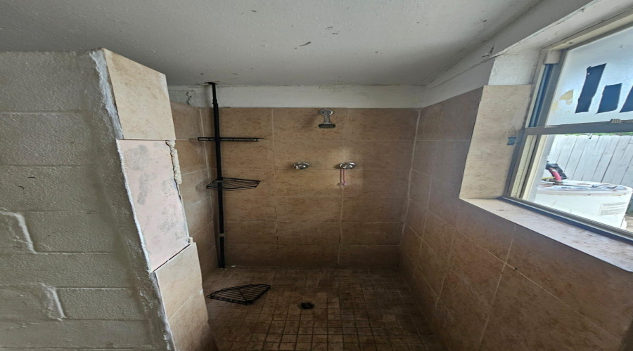 2419 Sanchez St, Laredo, Texas 78040, 2 Bedrooms Bedrooms, 4 Rooms Rooms,1 BathroomBathrooms,Residential,For Rent,2419 Sanchez St,20261973