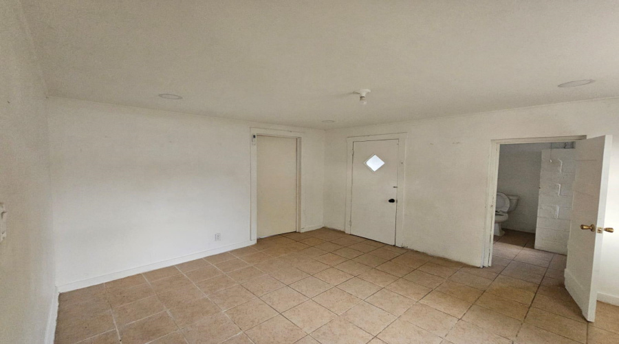 2419 Sanchez St, Laredo, Texas 78040, 2 Bedrooms Bedrooms, 4 Rooms Rooms,1 BathroomBathrooms,Residential,For Rent,2419 Sanchez St,20261973