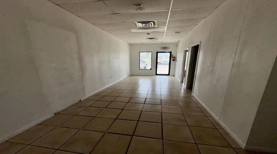3806 U.S. Hwy 359, Laredo, Texas 78046, 1 Room Rooms,1 BathroomBathrooms,Commercial retail/office,For Rent,3806 U.S. Hwy 359,20261976