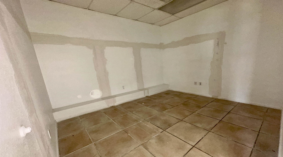 3806 U.S. Hwy 359, Laredo, Texas 78046, 1 Room Rooms,1 BathroomBathrooms,Commercial retail/office,For Rent,3806 U.S. Hwy 359,20261976