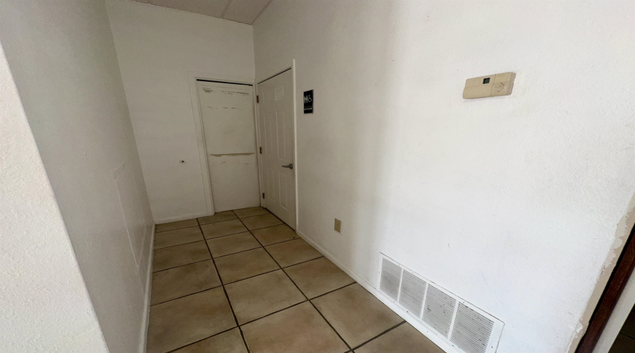 3806 U.S. Hwy 359, Laredo, Texas 78046, 1 Room Rooms,1 BathroomBathrooms,Commercial retail/office,For Rent,3806 U.S. Hwy 359,20261976