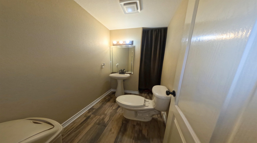 3606 Brumoso Ct., Laredo, Texas 78046, 5 Bedrooms Bedrooms, 9 Rooms Rooms,2 BathroomsBathrooms,Residential,For Sale,3606 Brumoso Ct.,20261984