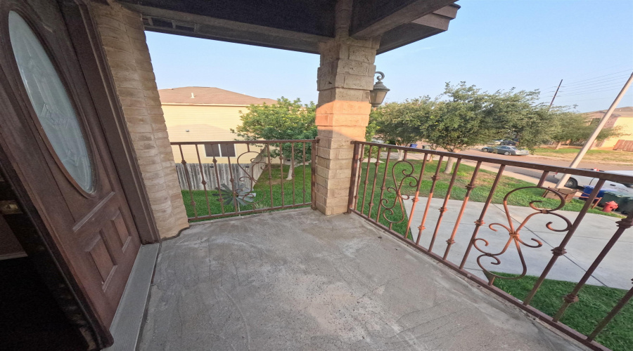 3606 Brumoso Ct., Laredo, Texas 78046, 5 Bedrooms Bedrooms, 9 Rooms Rooms,2 BathroomsBathrooms,Residential,For Sale,3606 Brumoso Ct.,20261984
