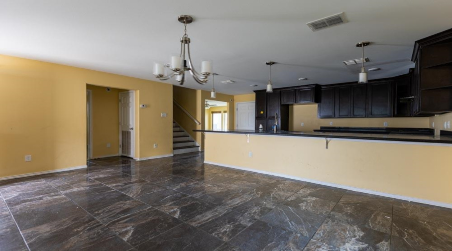5501 Brava Dr., Laredo, Texas 78046, 5 Bedrooms Bedrooms, 8 Rooms Rooms,2 BathroomsBathrooms,Residential,For Sale,5501 Brava Dr.,20261990