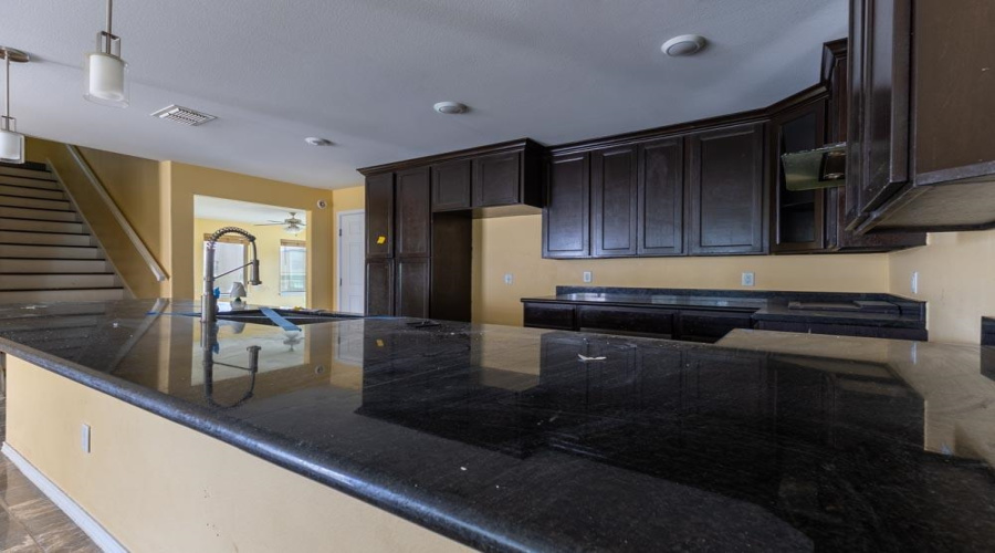 5501 Brava Dr., Laredo, Texas 78046, 5 Bedrooms Bedrooms, 8 Rooms Rooms,2 BathroomsBathrooms,Residential,For Sale,5501 Brava Dr.,20261990
