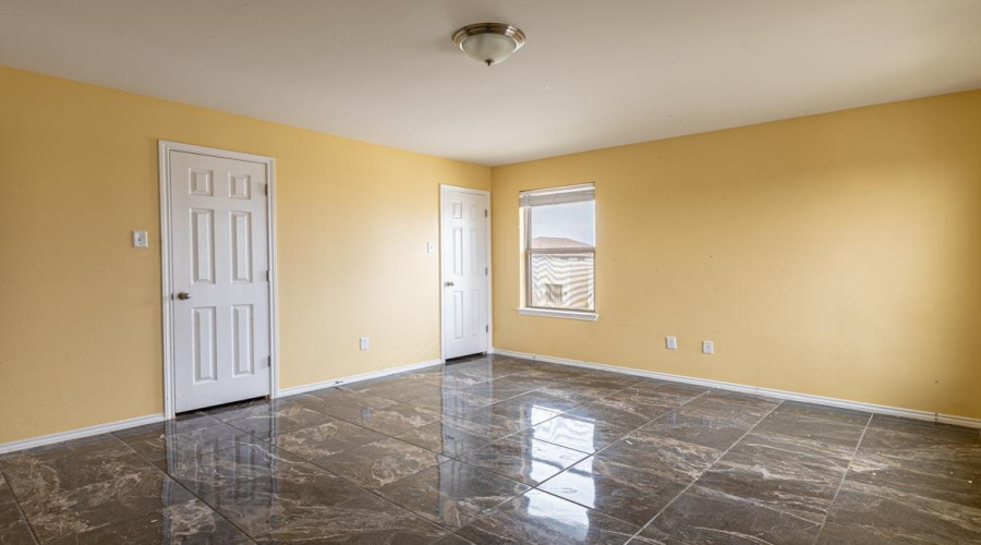 5501 Brava Dr., Laredo, Texas 78046, 5 Bedrooms Bedrooms, 8 Rooms Rooms,2 BathroomsBathrooms,Residential,For Sale,5501 Brava Dr.,20261990