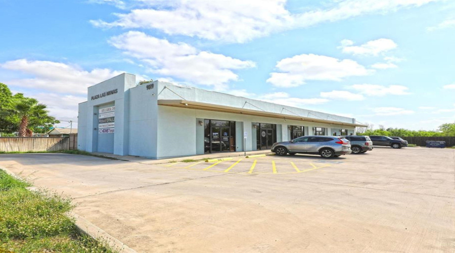 9019 Mines Rd, LAREDO, Texas 78045, 1 Room Rooms,1 BathroomBathrooms,Commercial retail/office,For Rent,9019 Mines Rd,20261995