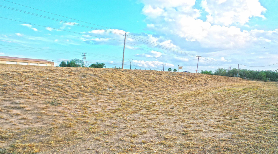 2724 U.S. Hwy 83 South, Zapata, Texas 78076, ,Land,For Sale,2724 U.S. Hwy 83 South,20261997