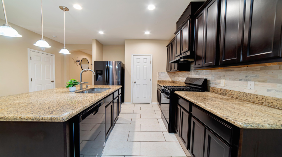 5519 Shorthorn Dr., Laredo, Texas 78046, 3 Bedrooms Bedrooms, 5 Rooms Rooms,2 BathroomsBathrooms,Residential,For Sale,5519 Shorthorn Dr.,20261994