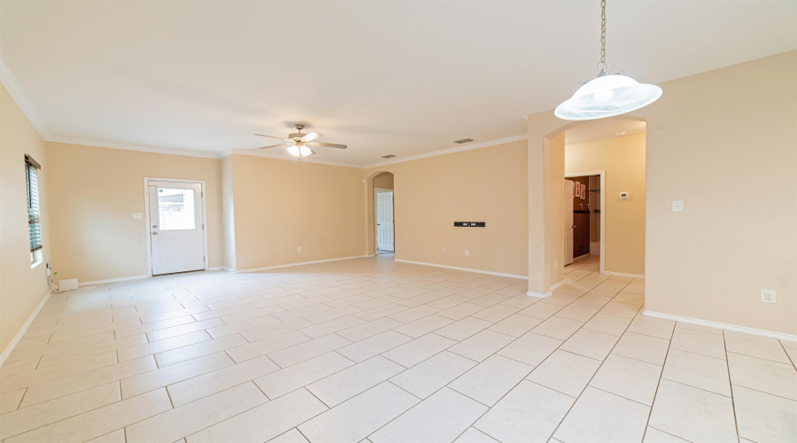 5519 Shorthorn Dr., Laredo, Texas 78046, 3 Bedrooms Bedrooms, 5 Rooms Rooms,2 BathroomsBathrooms,Residential,For Sale,5519 Shorthorn Dr.,20261994