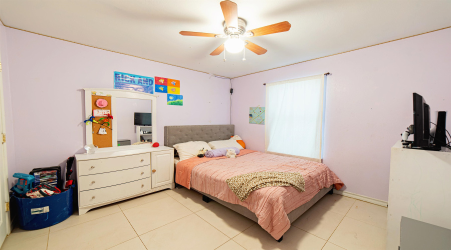 1626 Texoma St, Laredo, Texas 78046, 3 Bedrooms Bedrooms, 5 Rooms Rooms,2 BathroomsBathrooms,Residential,For Sale,1626 Texoma St,20261996