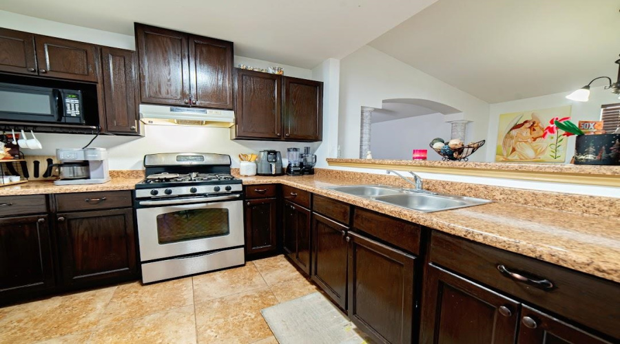 1626 Texoma St, Laredo, Texas 78046, 3 Bedrooms Bedrooms, 5 Rooms Rooms,2 BathroomsBathrooms,Residential,For Sale,1626 Texoma St,20261996