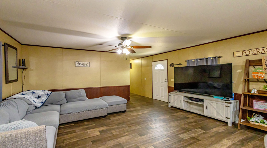 5019 Los Cedros Ln., Laredo, Texas 78046, 3 Bedrooms Bedrooms, 5 Rooms Rooms,2 BathroomsBathrooms,Residential,For Sale,5019 Los Cedros Ln.,20261999