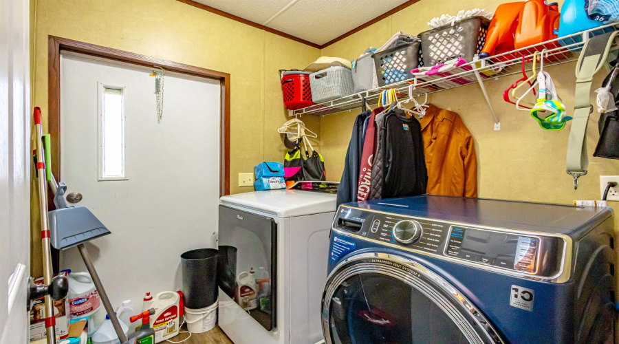 5019 Los Cedros Ln., Laredo, Texas 78046, 3 Bedrooms Bedrooms, 5 Rooms Rooms,2 BathroomsBathrooms,Residential,For Sale,5019 Los Cedros Ln.,20261999