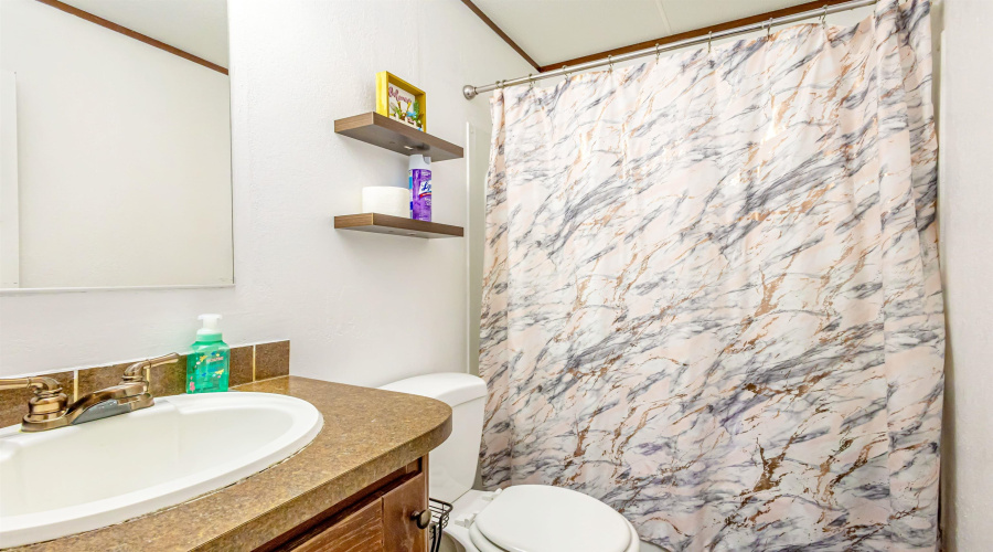 5019 Los Cedros Ln., Laredo, Texas 78046, 3 Bedrooms Bedrooms, 5 Rooms Rooms,2 BathroomsBathrooms,Residential,For Sale,5019 Los Cedros Ln.,20261999