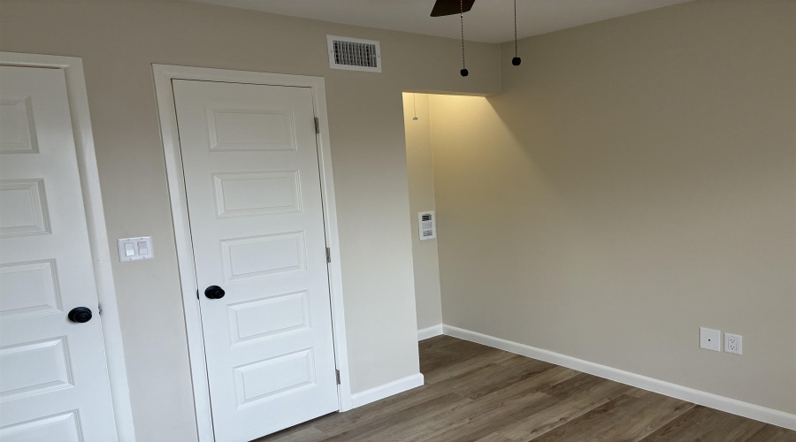 705 E Bustamante St, LAREDO, Texas 78041, 2 Bedrooms Bedrooms, 4 Rooms Rooms,1 BathroomBathrooms,Residential,For Rent,705 E Bustamante St,20262001