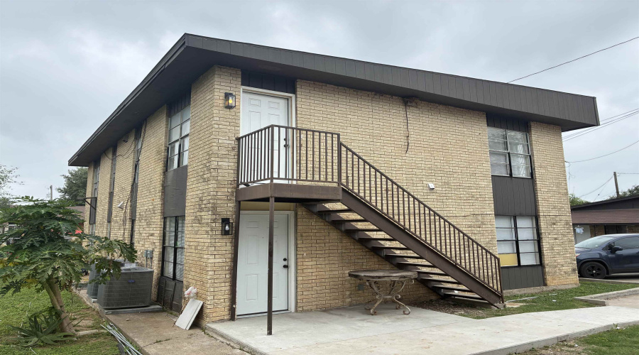 705 E Bustamante St, LAREDO, Texas 78041, 2 Bedrooms Bedrooms, 4 Rooms Rooms,1 BathroomBathrooms,Residential,For Rent,705 E Bustamante St,20262001