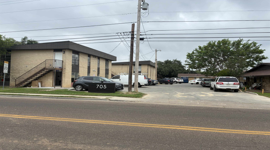 705 E Bustamante St, LAREDO, Texas 78041, 2 Bedrooms Bedrooms, 4 Rooms Rooms,1 BathroomBathrooms,Residential,For Rent,705 E Bustamante St,20262001